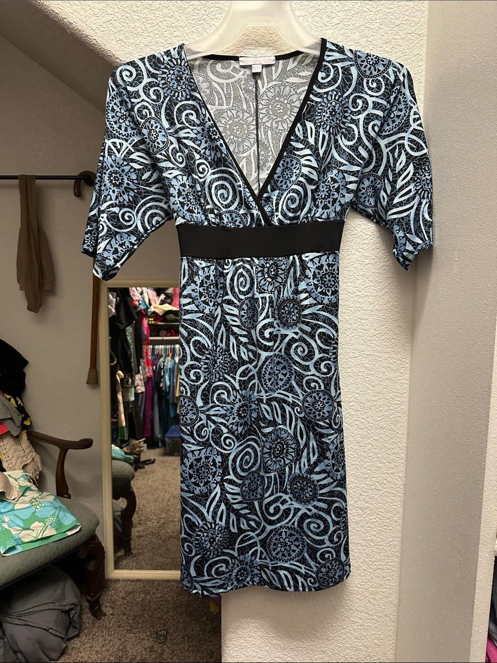 Espresso Light Blue & Black V-Neck Empire Waist Midi Dress
